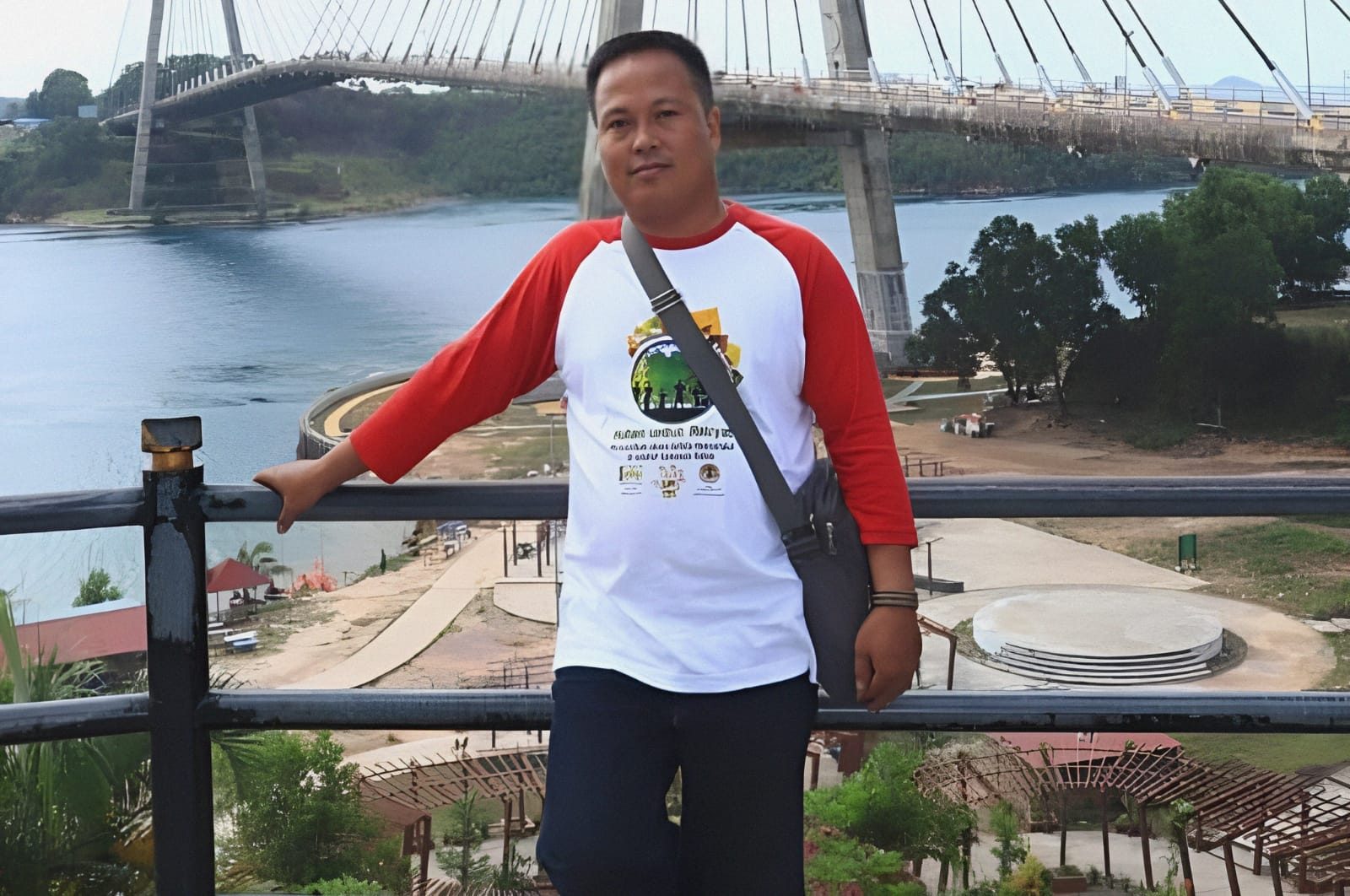 Center - Gilung